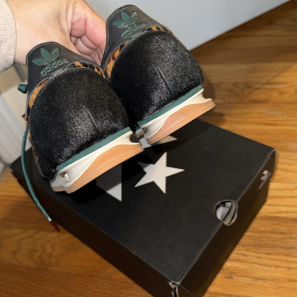 Adidas leopard print - Picture 3 of 5